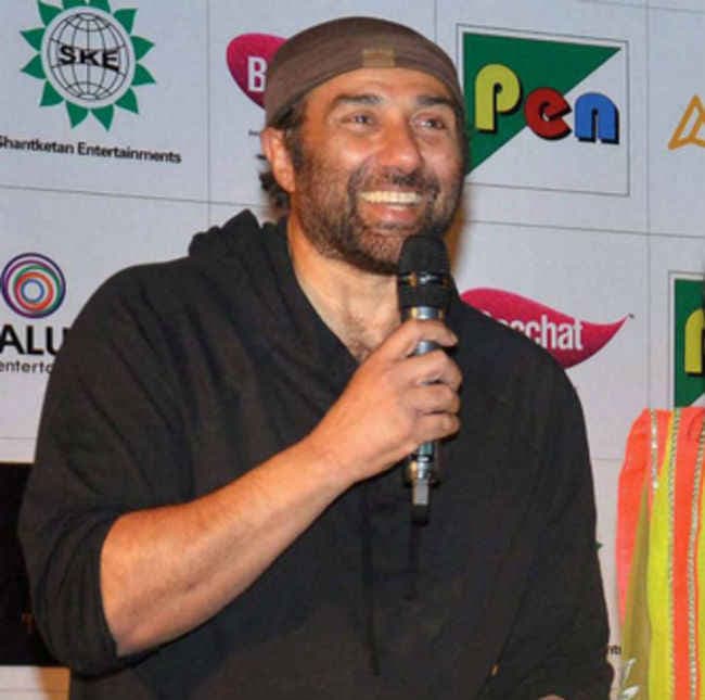 ...तो इस साल बेटे करन को बॉलीवुड में लॉन्‍च करेंगे सनी देओल