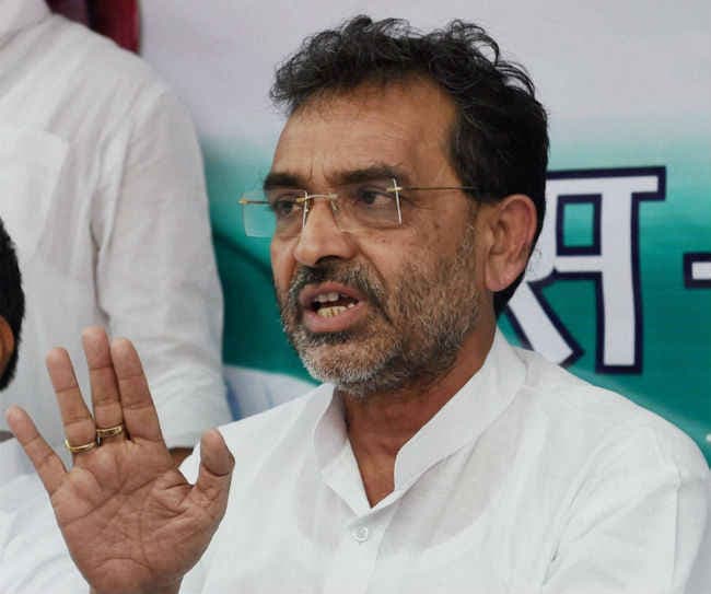 रोहित वेमुला आत्‍महत्‍या: केंद्रीय मंत्री ने की छात्रों से आंदोलन वापस लेने की अपील