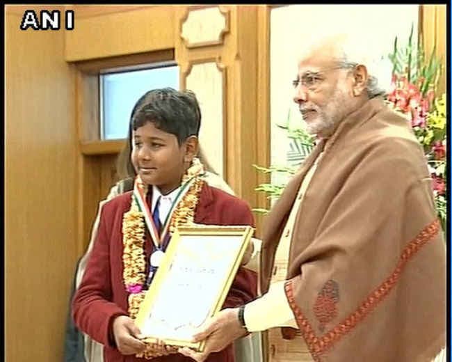 वीरता पुरस्कार से नवाजे गए 25 बच्चे, पीएम ने कहा- बहादुर का अर्थ साहसी नहीं
