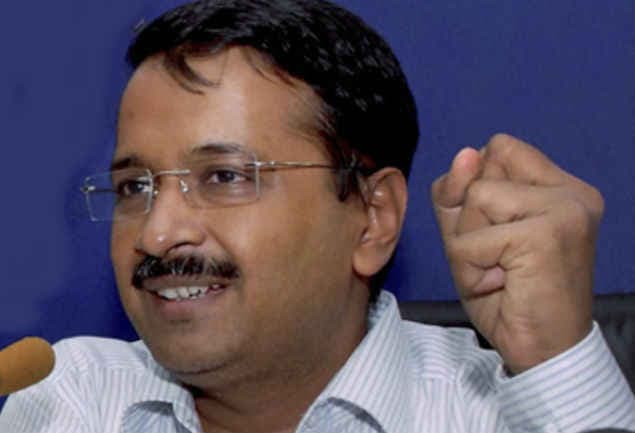 केजरीवाल ने मंत्रियों से कहा - तुम सेवा करो, केंद्र से मैं निपटता हूं