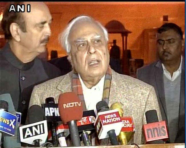 अरुणाचल प्रदेश में राष्‍ट्रपति शासन : कांग्रेस का सुप्रीम कोर्ट में याचिका, राष्‍ट्रपति को ज्ञापन