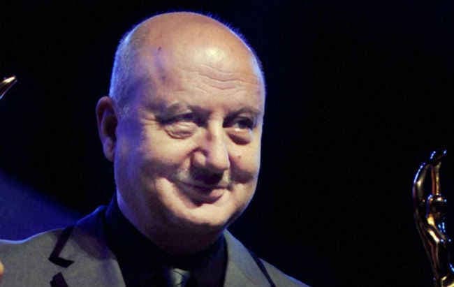 जयपुर साहित्य महोत्सव में अनुपम खेर और केजरीवाल के मंत्री की ‘तू तू-मैं मैं''