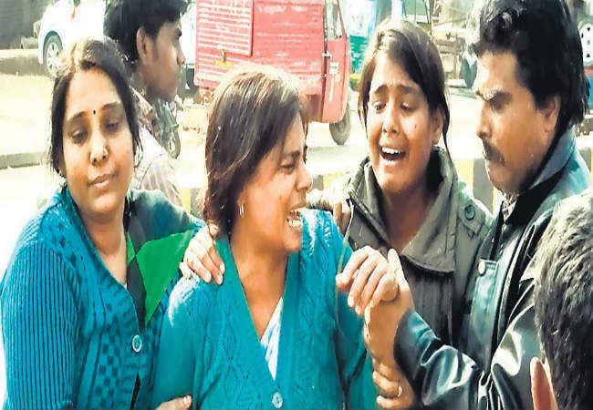 परिवार के लिए बेटी नहीं, बेटा थी सृष्टि