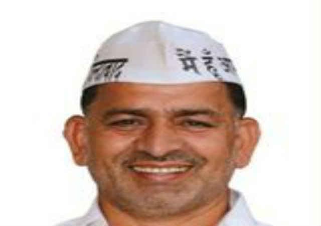 दिल्ली : विकासपुरी के आप विधायक महेंद्र यादव गिरफ्तार, हिरासत में भेजे गये