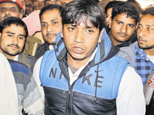 राजद विधायक के पुत्र ने किया सरेंडर
