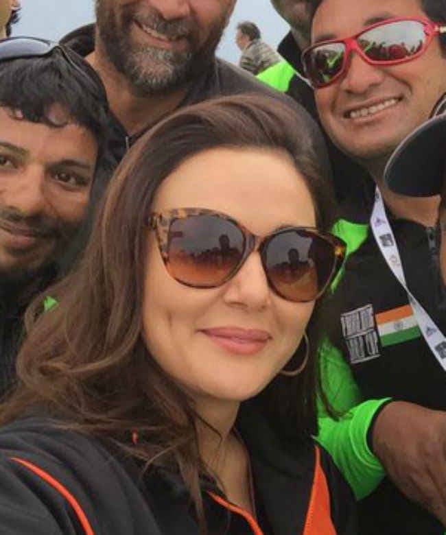 Happy B''Day: कठिन रही है प्रीति जिंटा की रीयल लाइफ, जानें 10 बातें