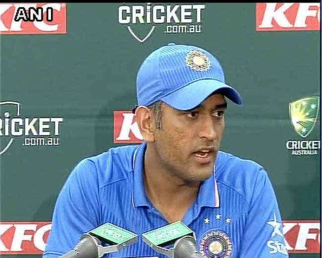 धौनी ने जीत का श्रेय गेंदबाजों को दिया, T20 विश्व कप में मौजूदा टीम को रखने का दिया संकेत