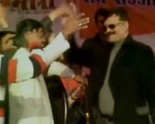 विधायक जी का ''तमंचे पे डिस्को''