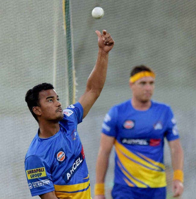 टी-20 श्रृंखला में चयन से हैरान हूं : नेगी