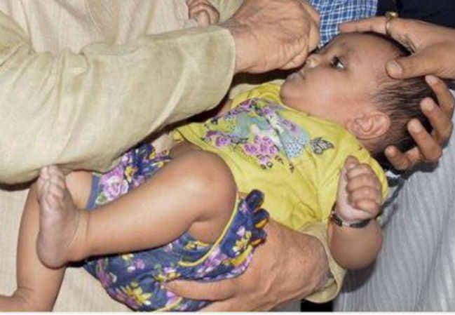 अस्पताल से बच्चा चोरी, दो कर्मचारी निलंबित