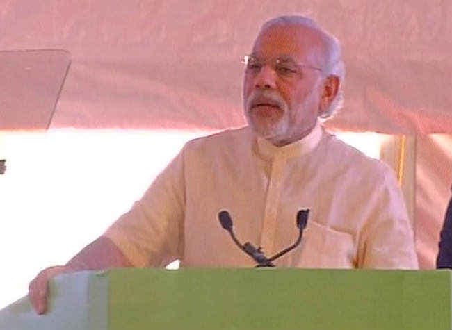 तमिलनाडु में प्रधानमंत्री मोदी का विरोध, दिखाये गये काले झंडे