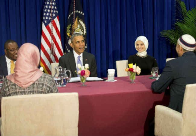 पहली बार मस्जिद गये ओबामा, धर्म की स्वतंत्रता की प्रतिबद्धता दुहराई