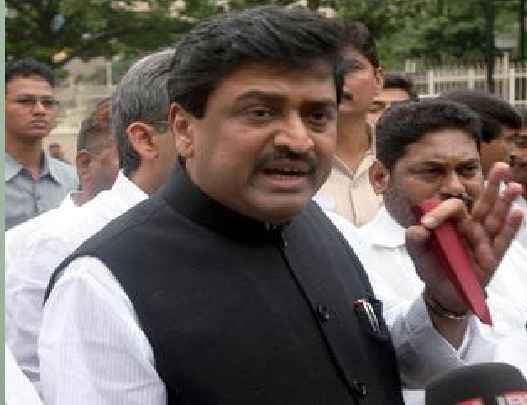 सीबीआई को आदर्श मामले में अशोक चव्हाण पर मुकदमा चलाने के लिए राज्यपाल की अनुमति मिली