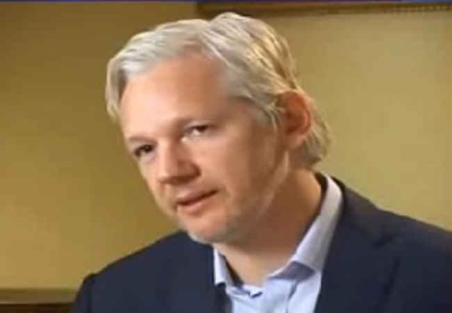 संयुक्त राष्ट्र के पैनल ने कहा , असांज को "स्वैच्छिक हिरासत" में रखा गया था