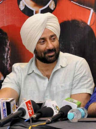 Exclusive: सनी देओल ने खोले राज, कहा- ''पिताजी से अब भी लगता है डर...''