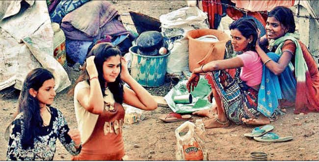 देश का कंधा नहीं, सत्ता का धंधा देखें