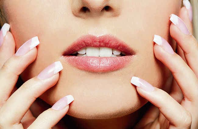 जरूरी है नाखूनों की देखभाल