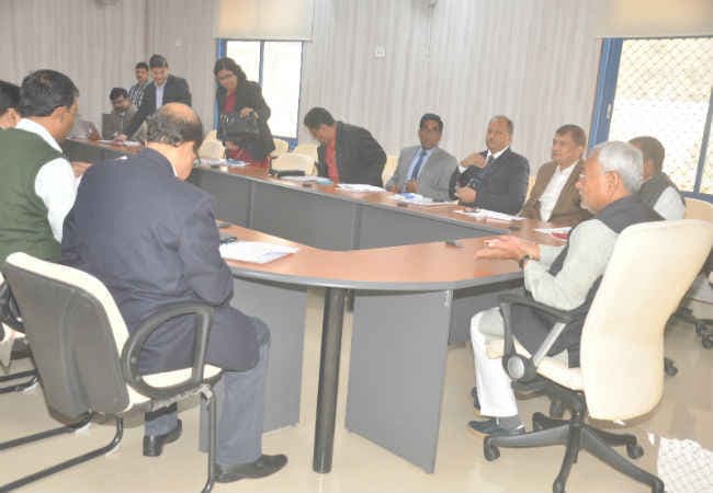 ‘सात निश्चय'' योजना को लेकर एक्शन में नीतीश, लगातार कर रहे हैं समीक्षा बैठक