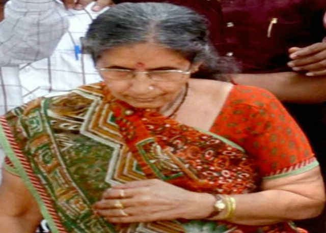 जशोदाबेन ने प्रधानमंत्री के पासपोर्ट को लेकर RTI आवेदन दायर किया