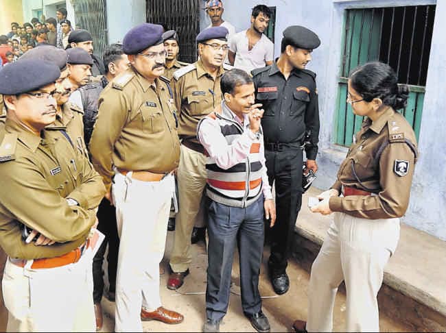 गया  : गार्ड की हत्या कर बैंक के 11 लाख लूटे