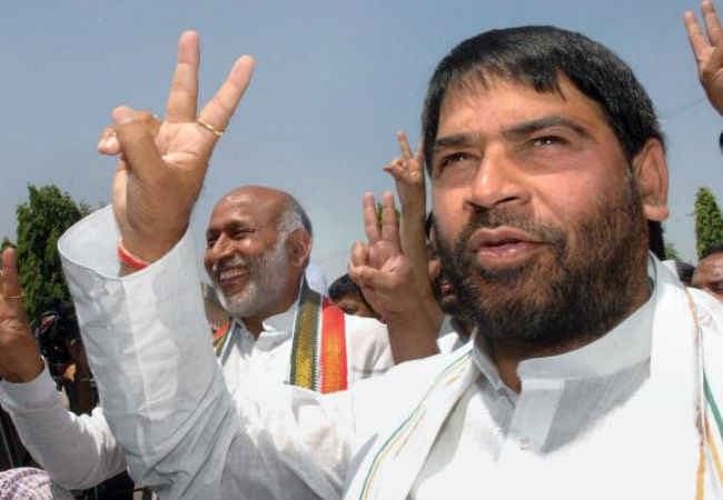 साधु यादव पर रंगदारी मांगने का आरोप, JDU ने कहा- जो दोषी होगा उस पर होगी कार्रवाई