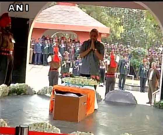 गांव पहुंचा लांस नायक हनुमानथप्पा का पार्थिव शरीर, कल होगा अंतिम संस्कार