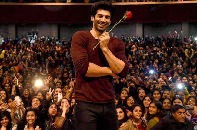 Valentine Week: आदित्‍य ने किया खुलासा, टूट चुका है दिल