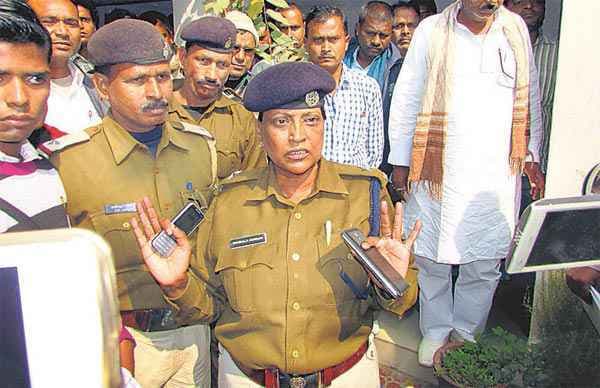 दुष्कर्म के मामले में फरार MLA राज बल्‍लभ यादव को RJD ने सस्‍पेंड किया, CM बोले- नहीं मिलने वाली कोई रियायत