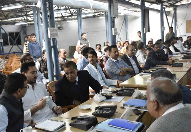 मीडियाकर्मियों के पेट में कीड़ा, अल्बेंडाजोल देने की जरूरत है : तेज प्रताप