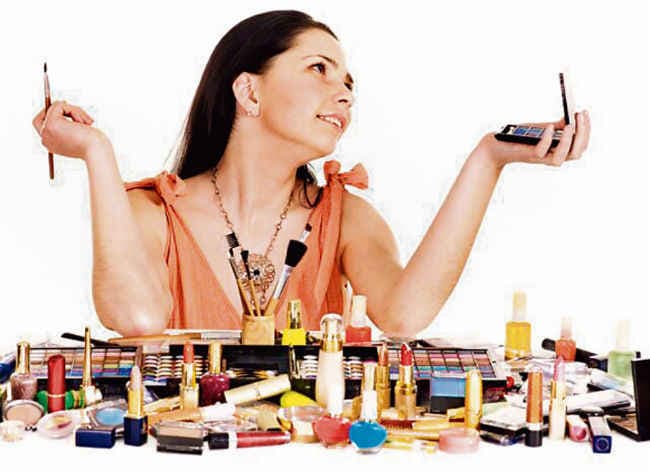 ब्यूटी प्रोडक्ट की भी करें देखभाल