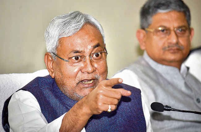 CM नीतीश बोले, इशरत को कभी नहीं कहा बिहार की बेटी