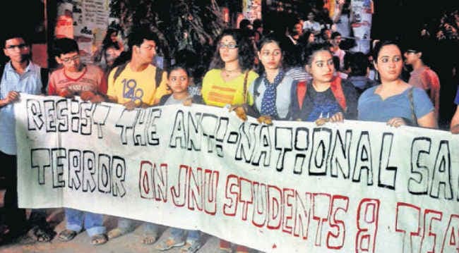 जेएनयू प्रकरण: कन्हैया के समर्थन में आये यादवपुर विश्वविद्यालय के छात्र,  रैली में लगाये राष्ट्रविरोधी नारे