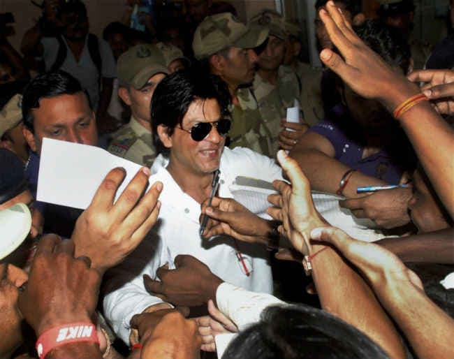 मनीष जो चाहते है वह हासिल कर लूंगा तो खुशी होगी : शाहरुख