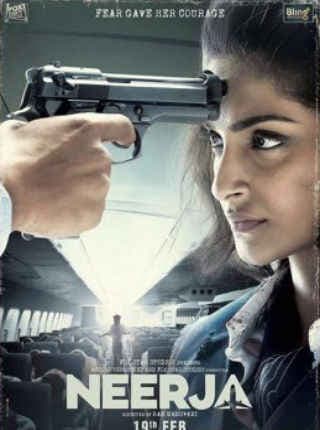 फिल्‍म रिव्यू : भावनाओं के धागे में पिरोई गई साहस की एक कहानी ''नीरजा''