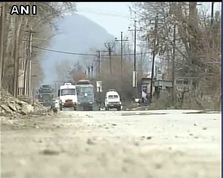 जम्मू कश्मीर में आतंकी हमला, 4 की मौत 9 घायल