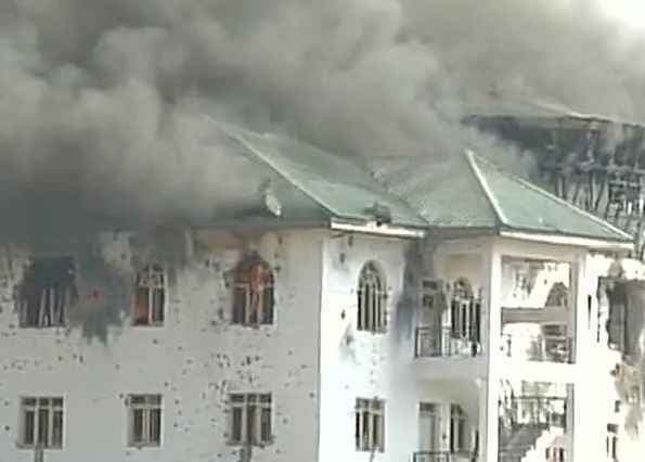 जम्मू कश्मीर : पंपोर मुठभेड़ खत्म, तीन आतंकवादी मारे गए