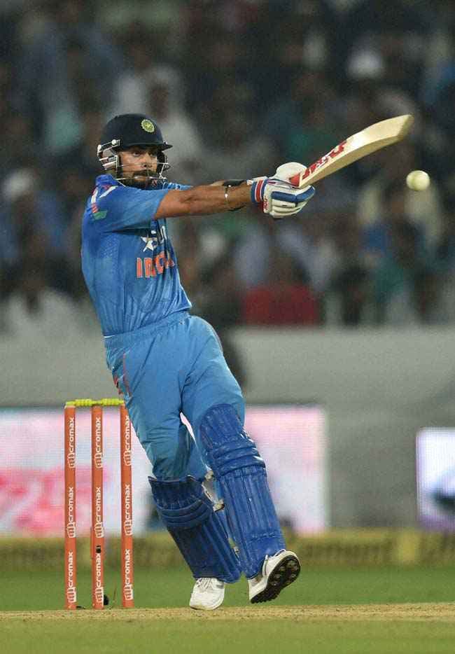 बड़े छक्के नहीं लगा सकते कोहली, चौकों से चलाते हैं काम !