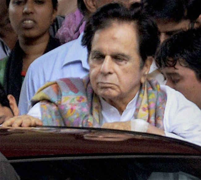 चैक बाउंस मामले में अभिनेता दिलीप कुमार बरी