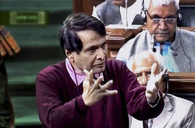 रेल ट्रैफिक की चुनौती से निबटने के लिए ट्रैक का विस्तार जरूरी : सुरेश प्रभु