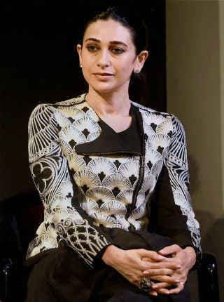 करिश्‍मा ने पति के खिलाफ कराया दहेज उत्‍पीड़न का मामला दर्ज, पहले भी लगा चुकीं है आरोप