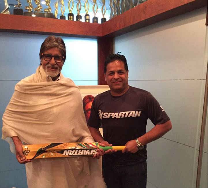 बिग बी के दीवाने हैं क्रिस गेल, गिफ्ट में भेजा बैट