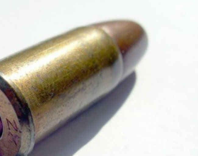 मुंबई जा रहे मजदूर के बैग से मिली गोली, गिरफ्तार