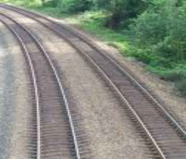 भारतीय रेलवे 2016-17 में प्रतिदिन 7 किमी ट्रैक बिछाएगी