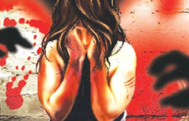 बरकट्ठा में अगवा कर छात्रा से गैंगरेप