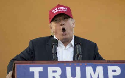 श्वेत नस्लवादी से समर्थन मिलने पर ट्रंप की आलोचना