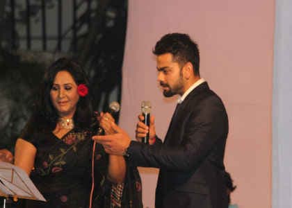 पाक को धूल चटाने के बाद को‍हली ने गाया गाना, जो वादा किया वो निभाना पड़ेगा...