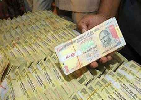 बजट 2016 :  पीएफ पर सरकार ने लगाया टैक्स, कम वेतन वालों को राहत