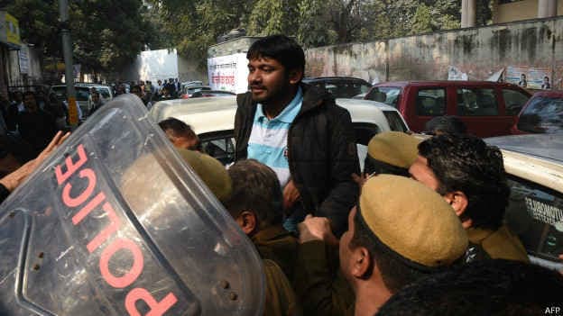 पटियाला हाउस मारपीट मामला: पुलिस ने नौ पत्रकारों को नोटिस जारी किया