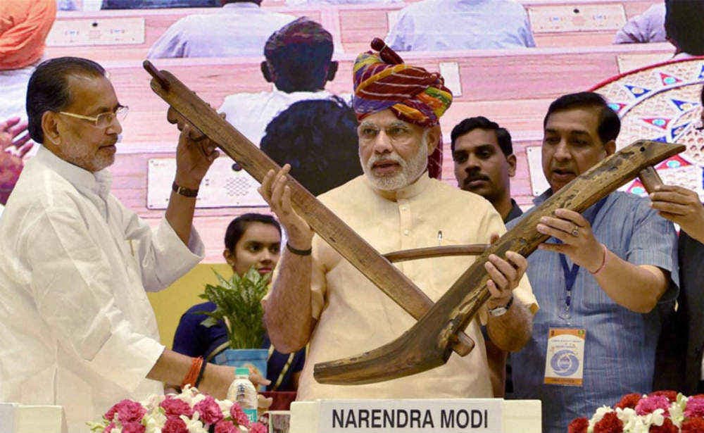 बजट 2016 : प्रधानमंत्री क्यों गये गांव की ओर?