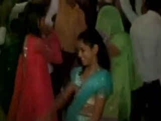 VIDEO : मरीज हुए परेशान, शादी समारोह में तब्दील हुआ अस्पताल और बजा डीजे वाले बाबू...